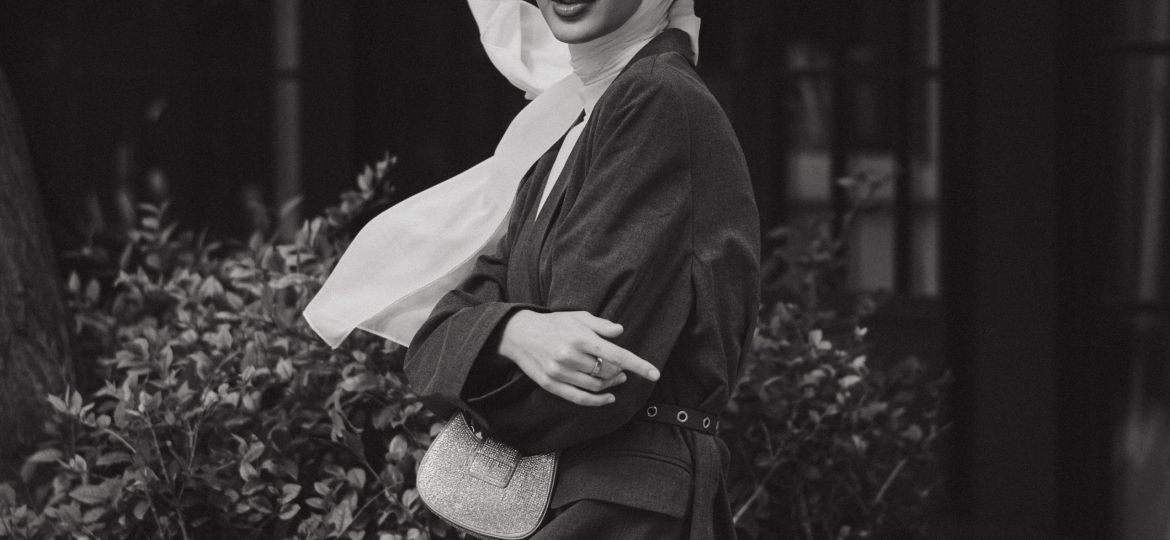 Decoding the Essence of Paris Street Style